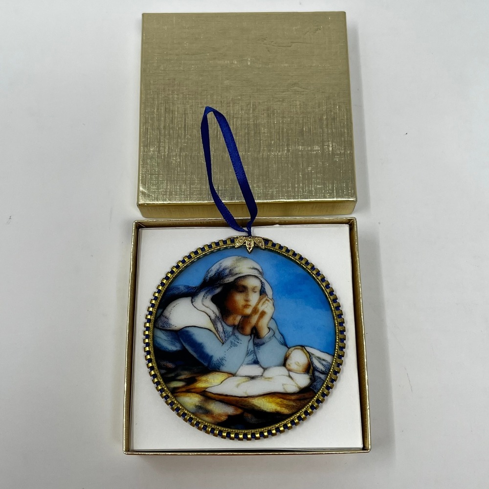 Silent Night Mary Baby Jesus Christmas Ornament Gold Filigree No. 604 Canada - Picture 3 of 7